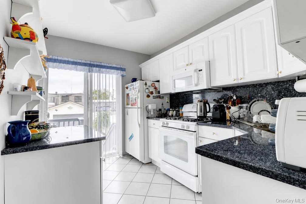 62-14 62nd Road Queens, NY 11379 - Photo 8 of 33 1st Floor