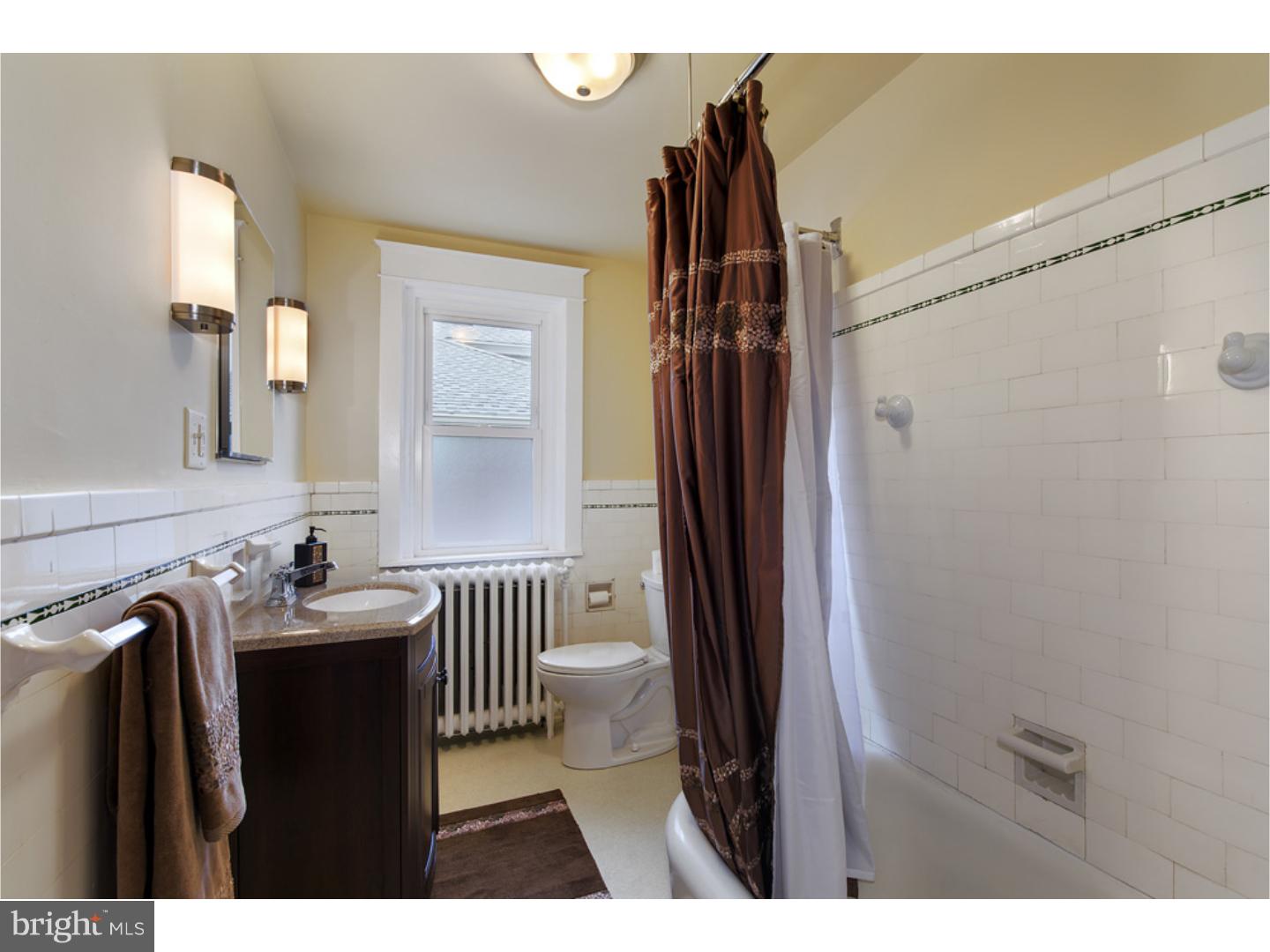 220 State Street Reading, PA 19607 - Photo 16 of 24 Bathroom