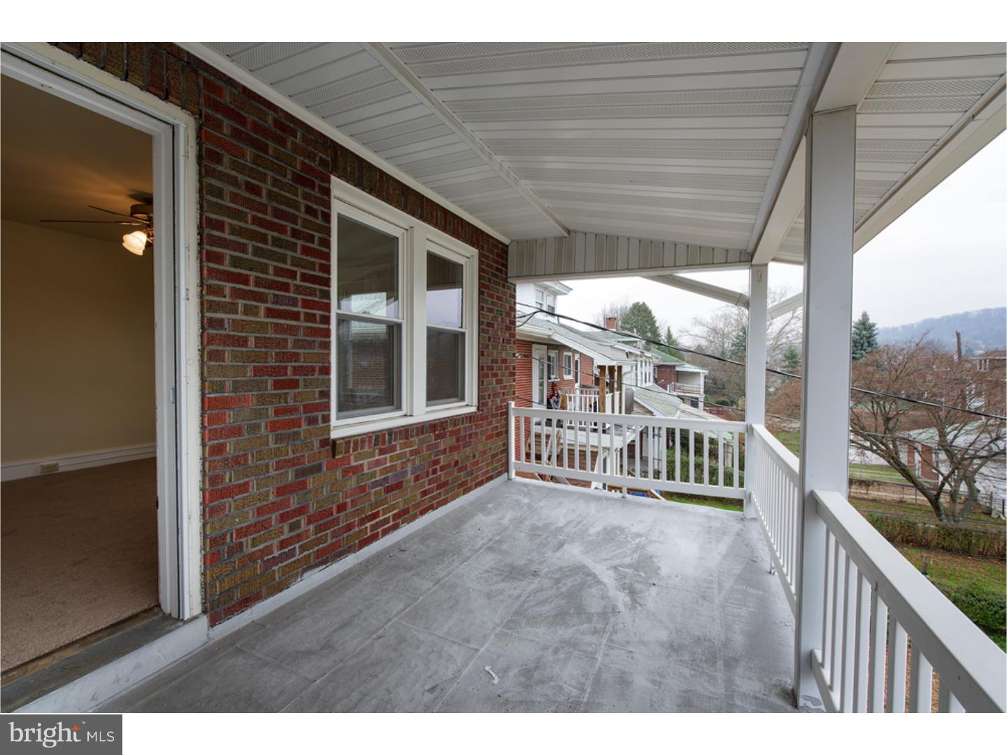 220 State Street Reading, PA 19607 - Photo 20 of 24 Porch