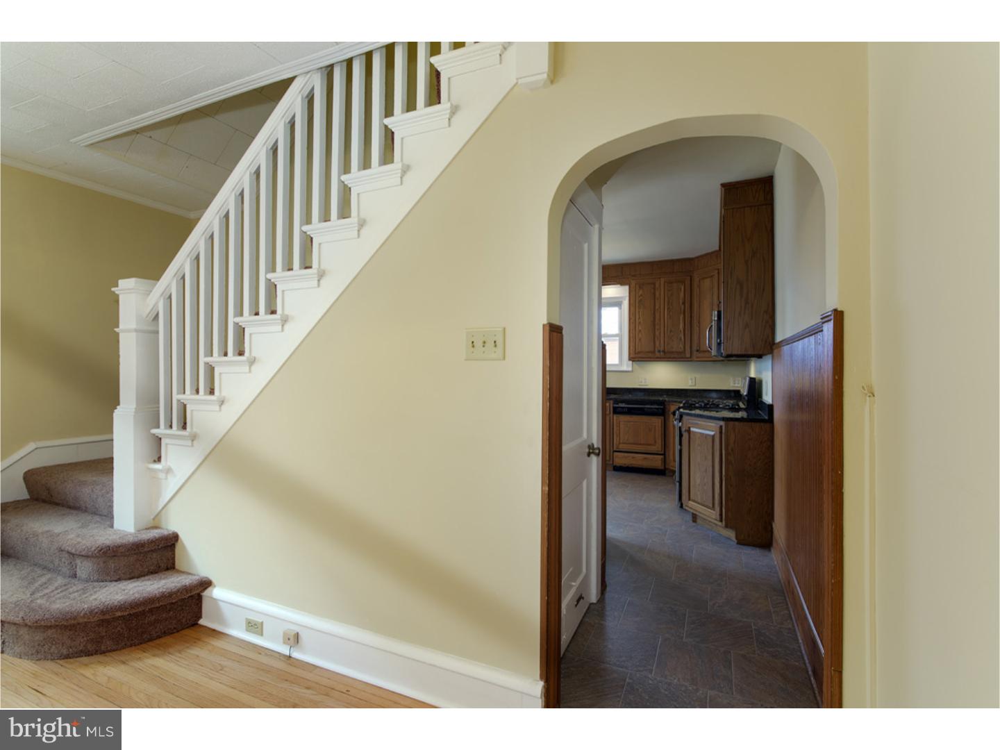 220 State Street Reading, PA 19607 - Photo 8 of 24 Hallway