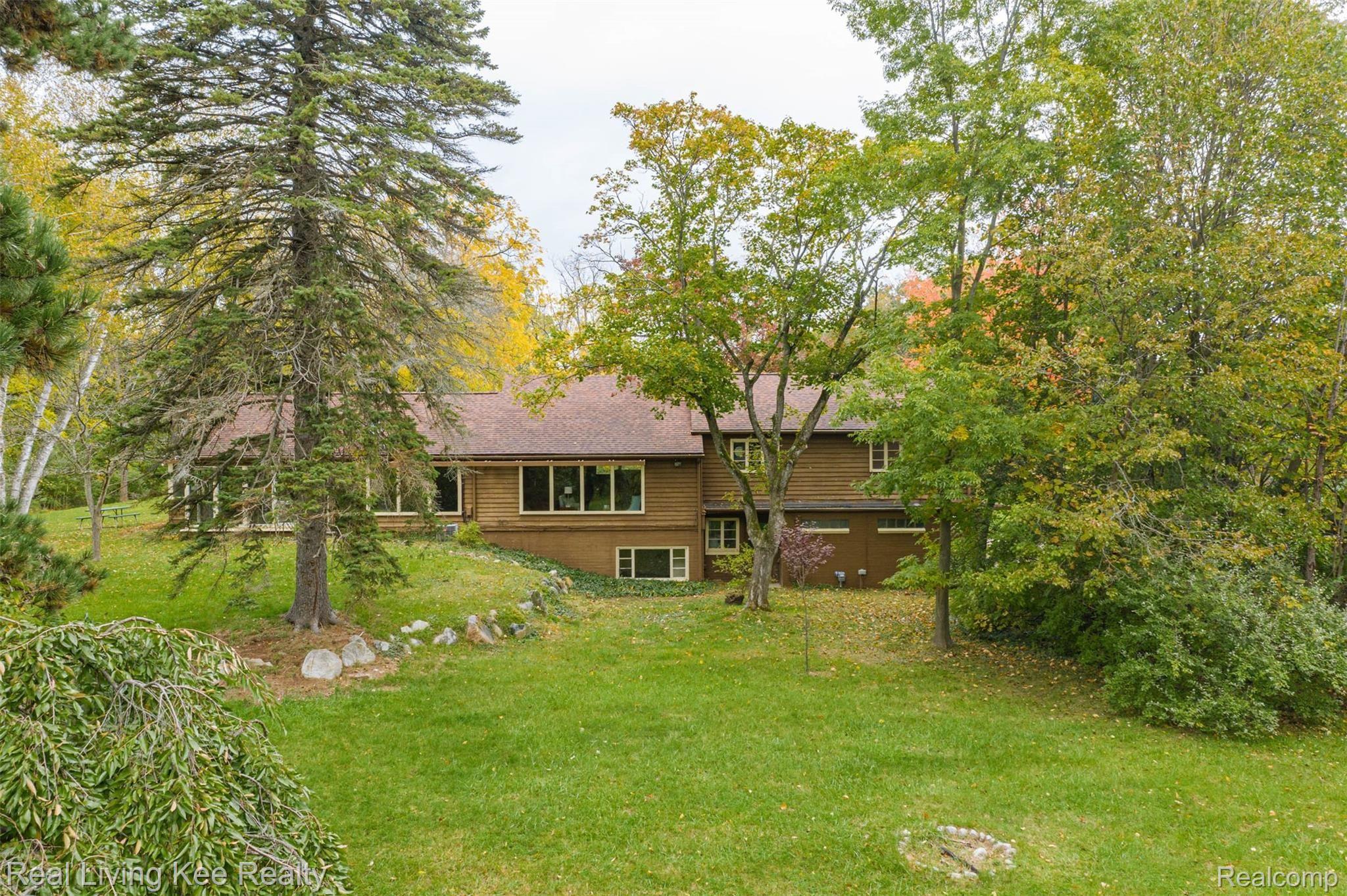 6298 Sheldon Road Rochester, MI 48306 - Photo 36 of 50 6298 Sheldon Rd-16.jpg