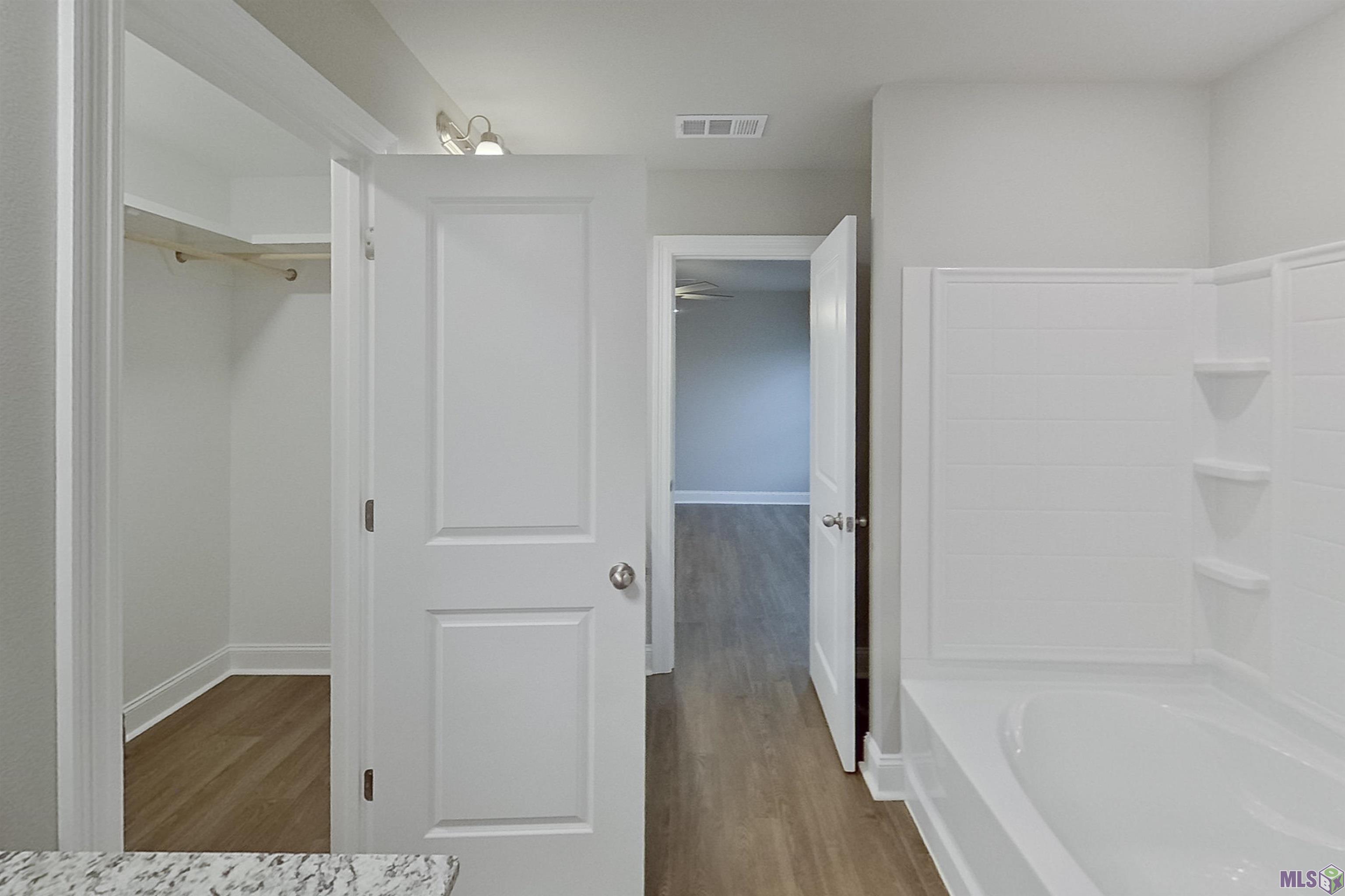 22832 Monterey Avenue Denham Springs, LA 70726 - Photo 8 of 13