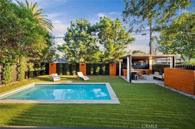 $1,670,000 | 14328 Emelita Street, Sherman Oaks, CA 91401