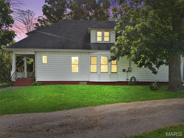 $165,000 | 302 East Walsh Avenue, Montgomery City, MO 63361