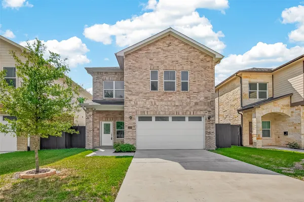 $2,850 | 2209 Silverbonnet Street, Houston, TX 77055