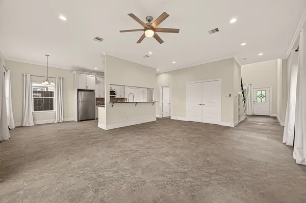 $2,850 | 2209 Silverbonnet Street, Houston, TX 77055