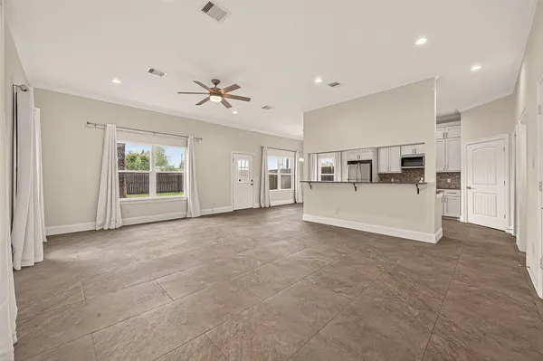 $2,850 | 2209 Silverbonnet Street, Houston, TX 77055