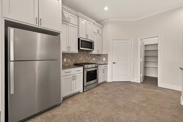 $2,850 | 2209 Silverbonnet Street, Houston, TX 77055