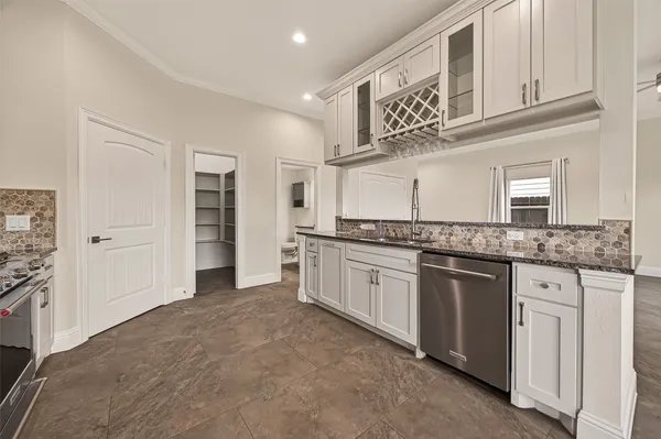 $2,850 | 2209 Silverbonnet Street, Houston, TX 77055