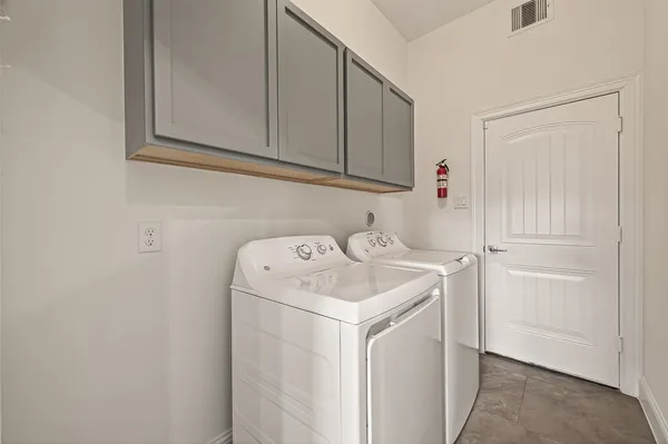 $2,850 | 2209 Silverbonnet Street, Houston, TX 77055