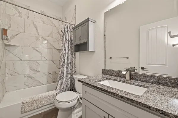 $2,850 | 2209 Silverbonnet Street, Houston, TX 77055