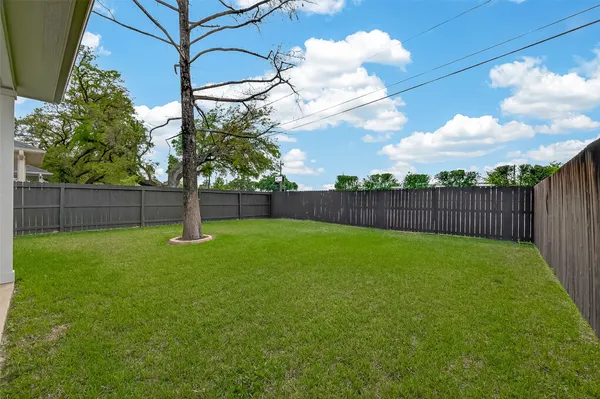 $2,850 | 2209 Silverbonnet Street, Houston, TX 77055