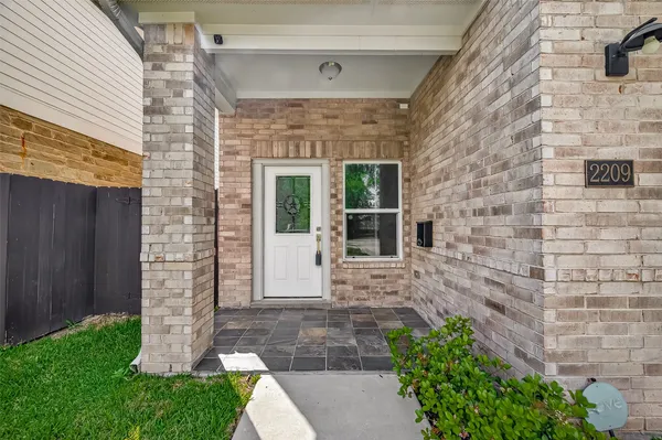 $2,850 | 2209 Silverbonnet Street, Houston, TX 77055