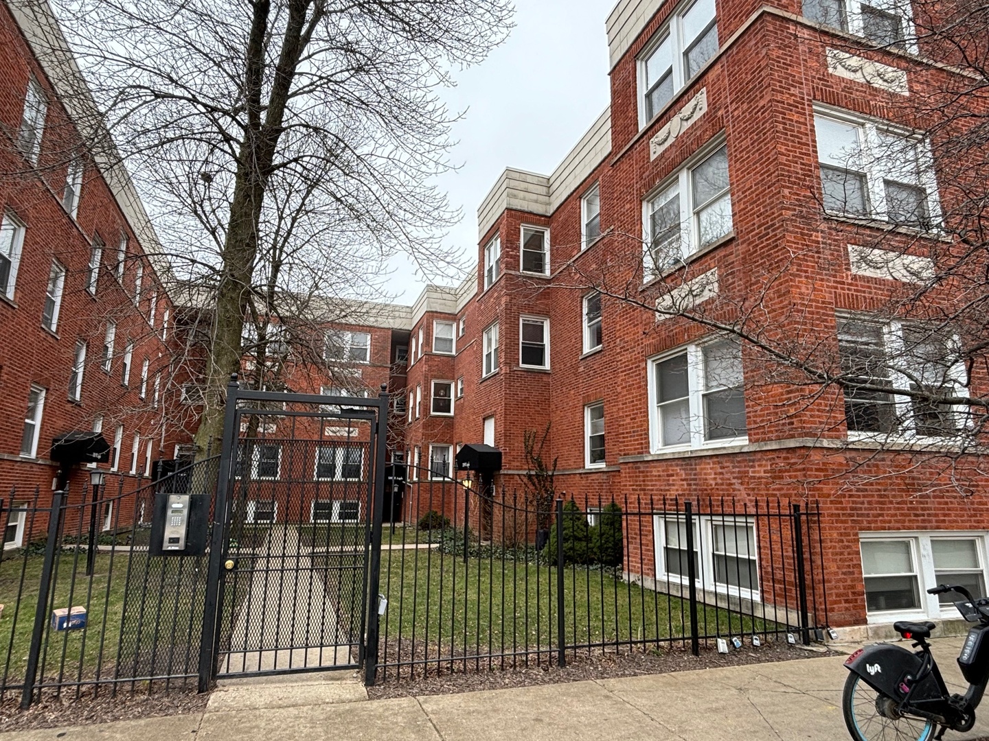 3209 West Argyle St Unit G  