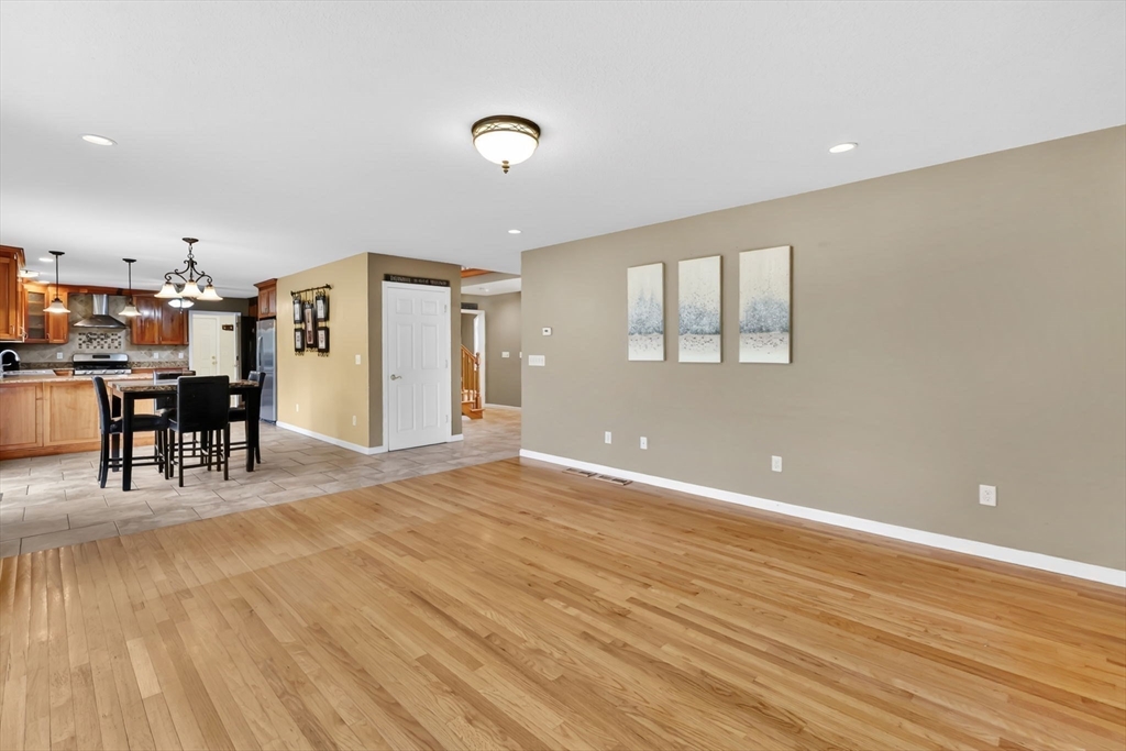 359 Springfield Street Palmer, MA 01069 - Photo 8 of 39 Gallery Image 8