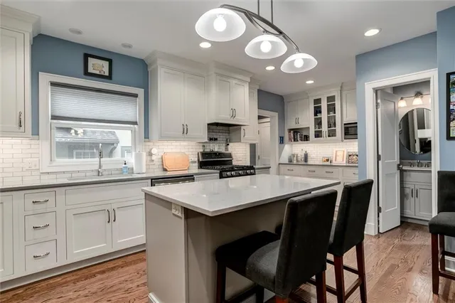 $625,000 | 6033 Central Street, Kansas City, MO 64113