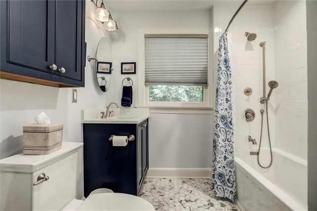 $625,000 | 6033 Central Street, Kansas City, MO 64113