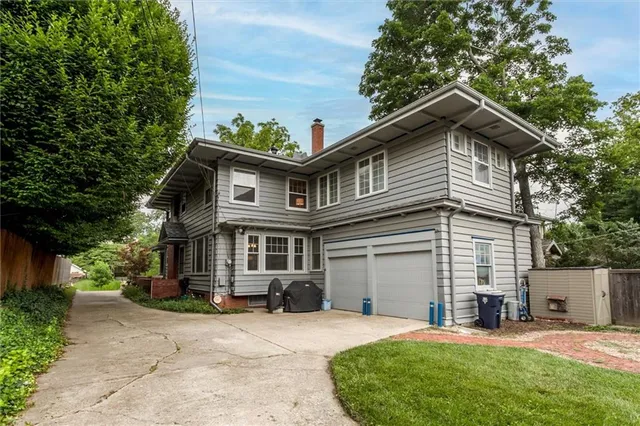 $625,000 | 6033 Central Street, Kansas City, MO 64113