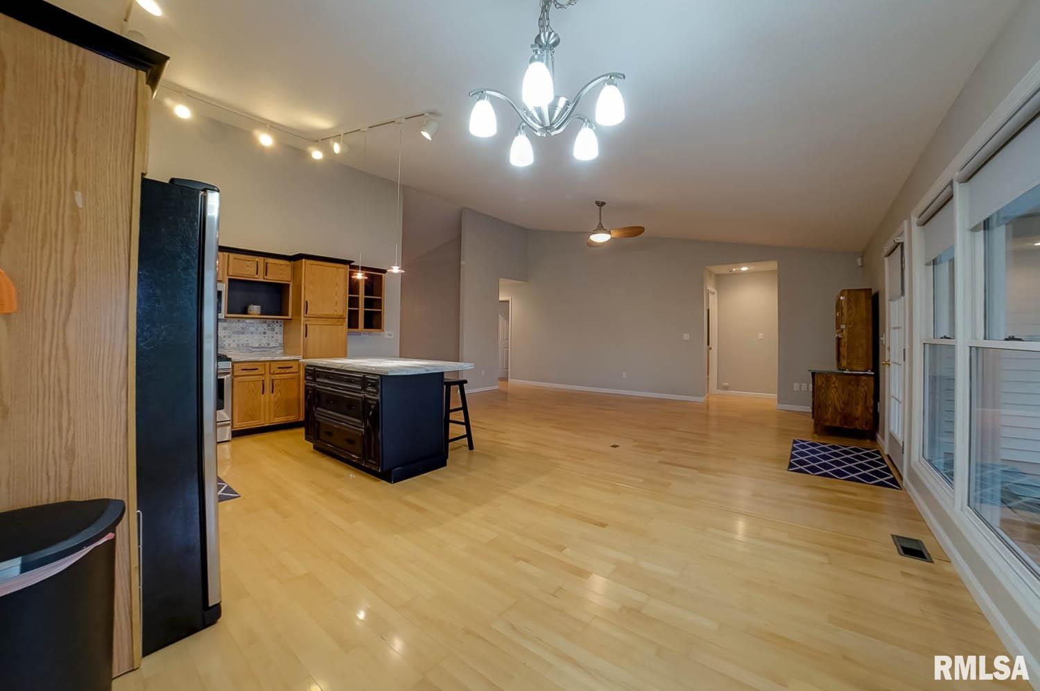 4100 McGregor Lane Springfield, IL 62711 - Photo 5 of 44