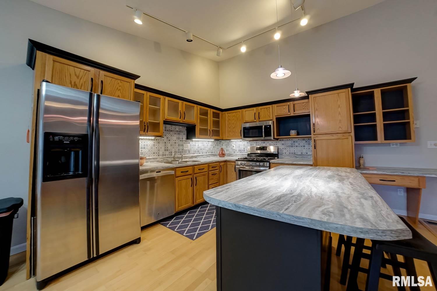 4100 McGregor Lane Springfield, IL 62711 - Photo 6 of 44