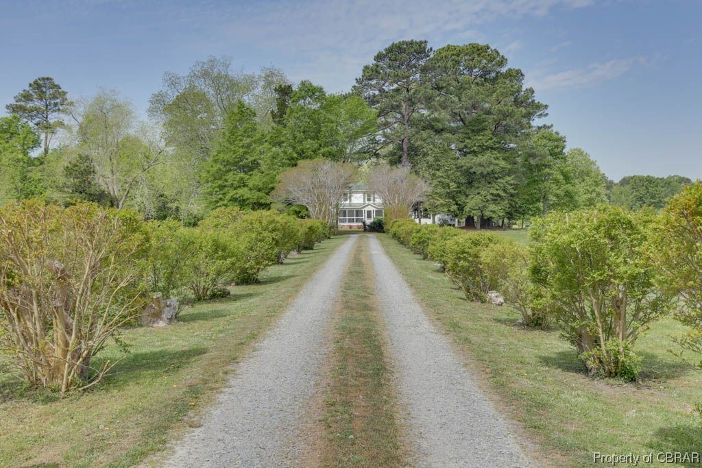 1595 Fitchetts Wharf Road Moon, VA 23119 - Photo 7 of 50