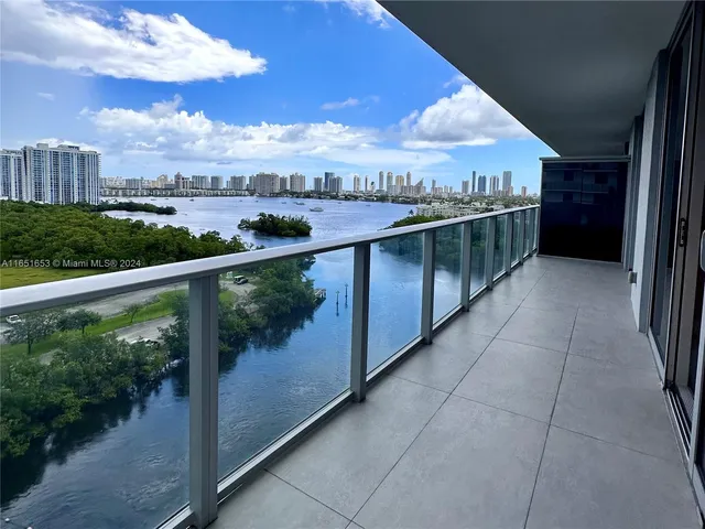 $920,000 | 16385 Biscayne Boulevard, Unit 1201, North Miami Beach, FL 33160