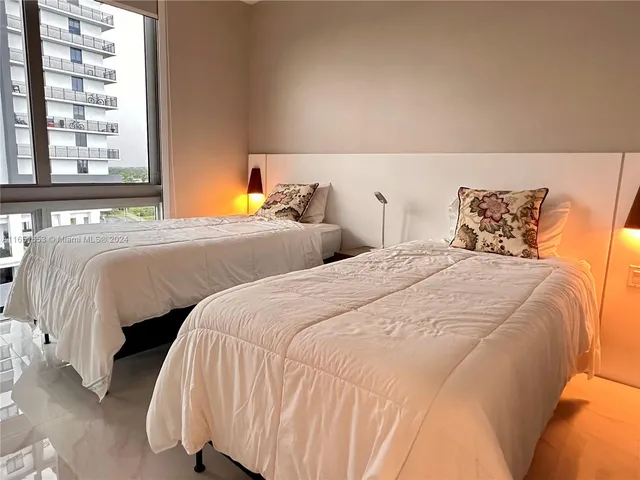 $920,000 | 16385 Biscayne Boulevard, Unit 1201, North Miami Beach, FL 33160