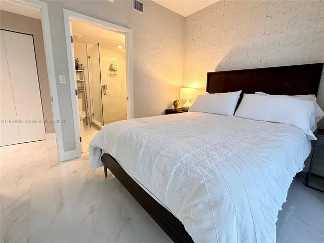 $920,000 | 16385 Biscayne Boulevard, Unit 1201, North Miami Beach, FL 33160