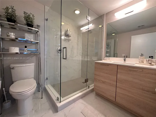 $920,000 | 16385 Biscayne Boulevard, Unit 1201, North Miami Beach, FL 33160