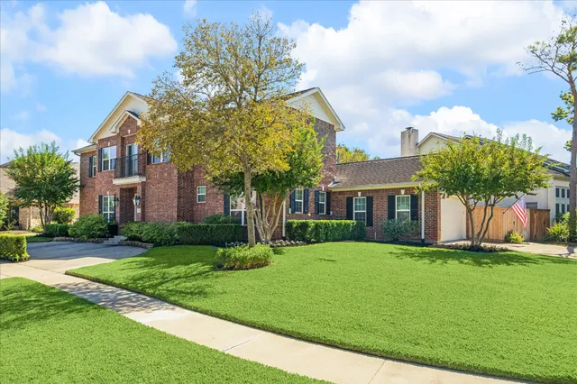 $799,000 | 1202 Meadowlark Lane, Sugar Land, TX 77478