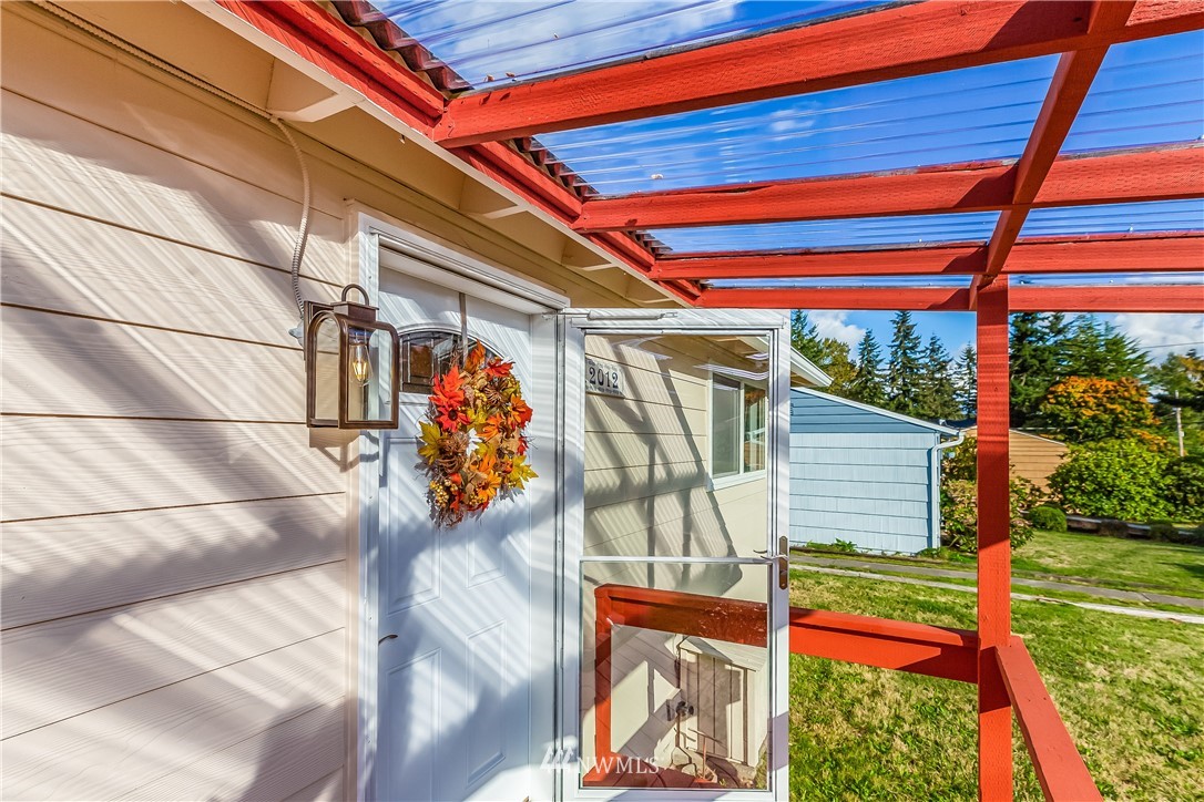 12012 Southeast 161st Street Renton, WA 98058 - Photo 2 of 35 Gallery Image 2