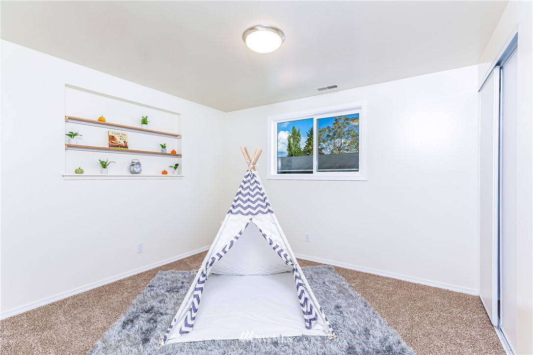 12012 Southeast 161st Street Renton, WA 98058 - Photo 21 of 35 Gallery Image 21