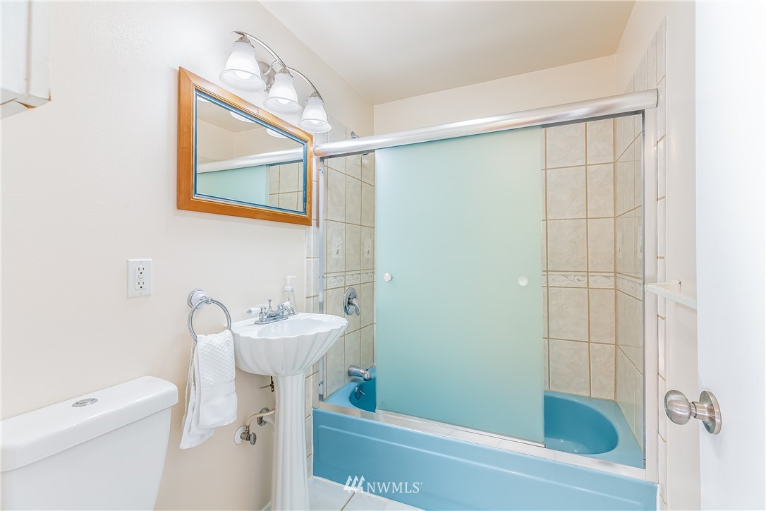 12012 Southeast 161st Street Renton, WA 98058 - Photo 22 of 35 Gallery Image 22