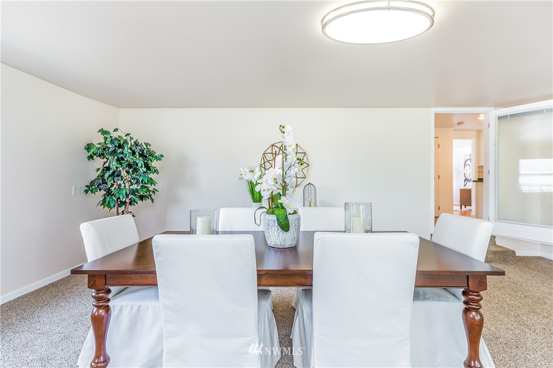 12012 Southeast 161st Street Renton, WA 98058 - Photo 9 of 35 Gallery Image 9