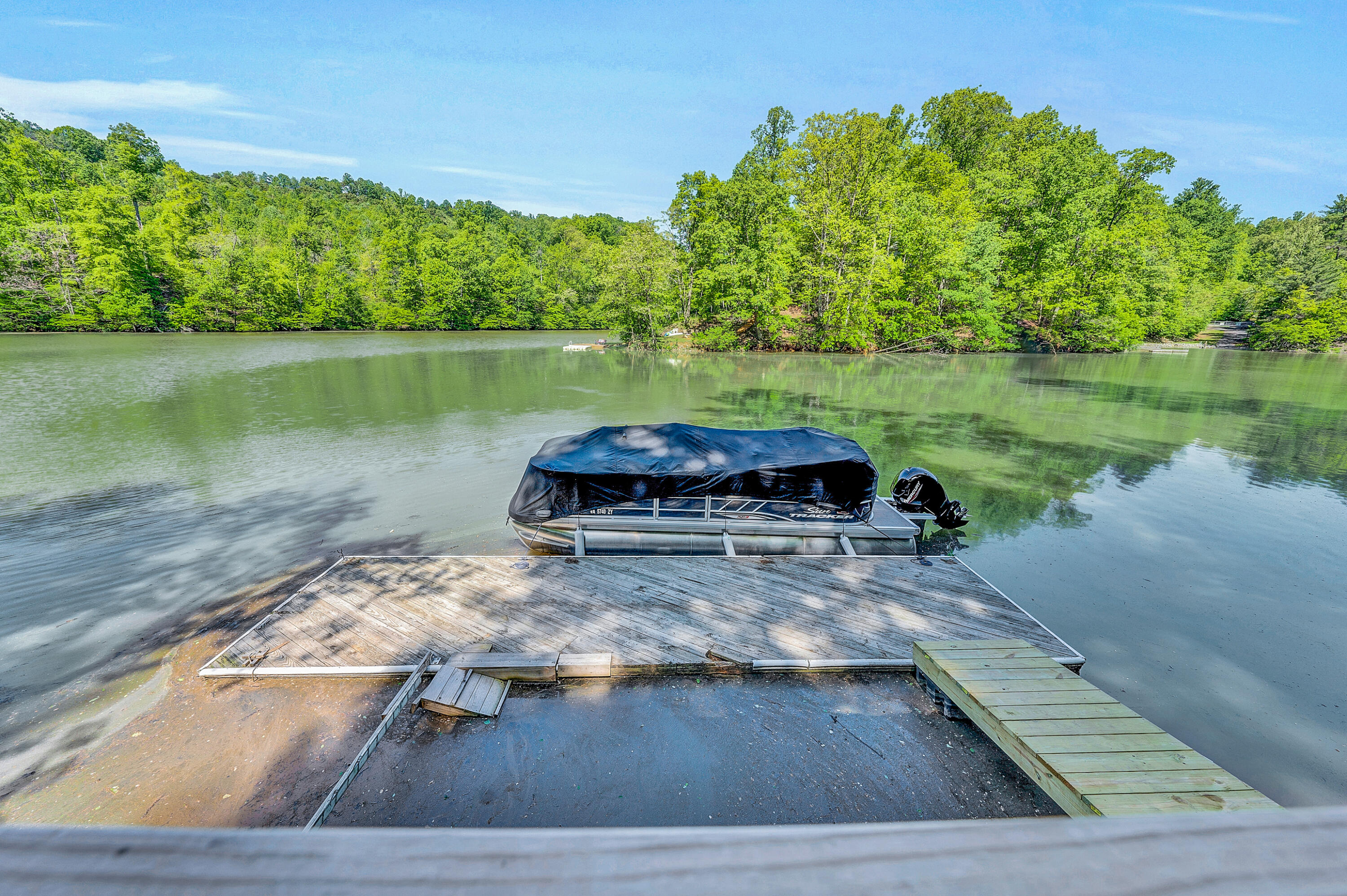 516 Ridgelake Road Goodview, VA 24095 - Photo 3 of 64 DSC00094