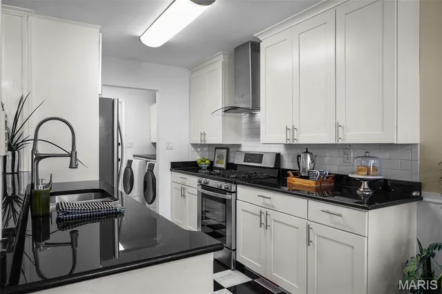 $385,000 | 16176 Lea Oak Court, Chesterfield, MO 63017