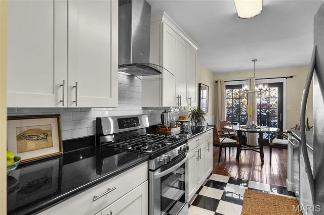 $385,000 | 16176 Lea Oak Court, Chesterfield, MO 63017