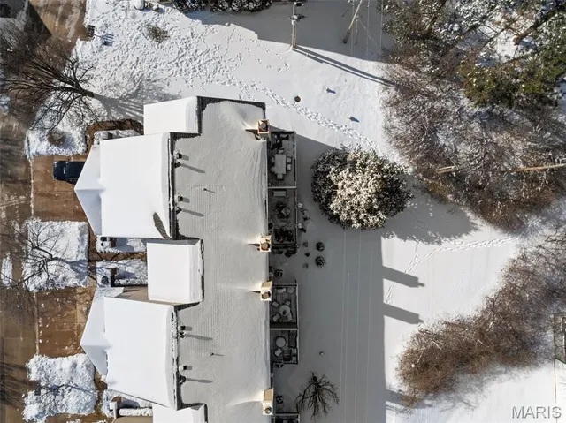 $385,000 | 16176 Lea Oak Court, Chesterfield, MO 63017