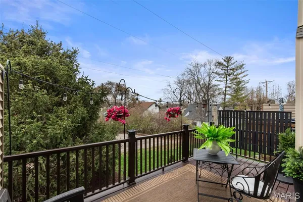 $385,000 | 16176 Lea Oak Court, Chesterfield, MO 63017