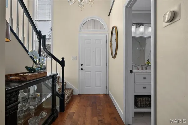 $385,000 | 16176 Lea Oak Court, Chesterfield, MO 63017