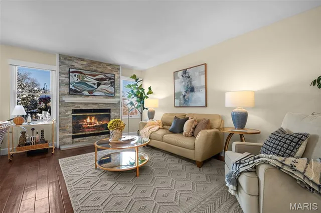 $385,000 | 16176 Lea Oak Court, Chesterfield, MO 63017