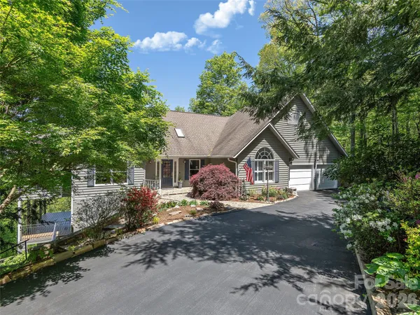 $995,000 | 126 Stonebridge Drive, Hendersonville, NC 28739