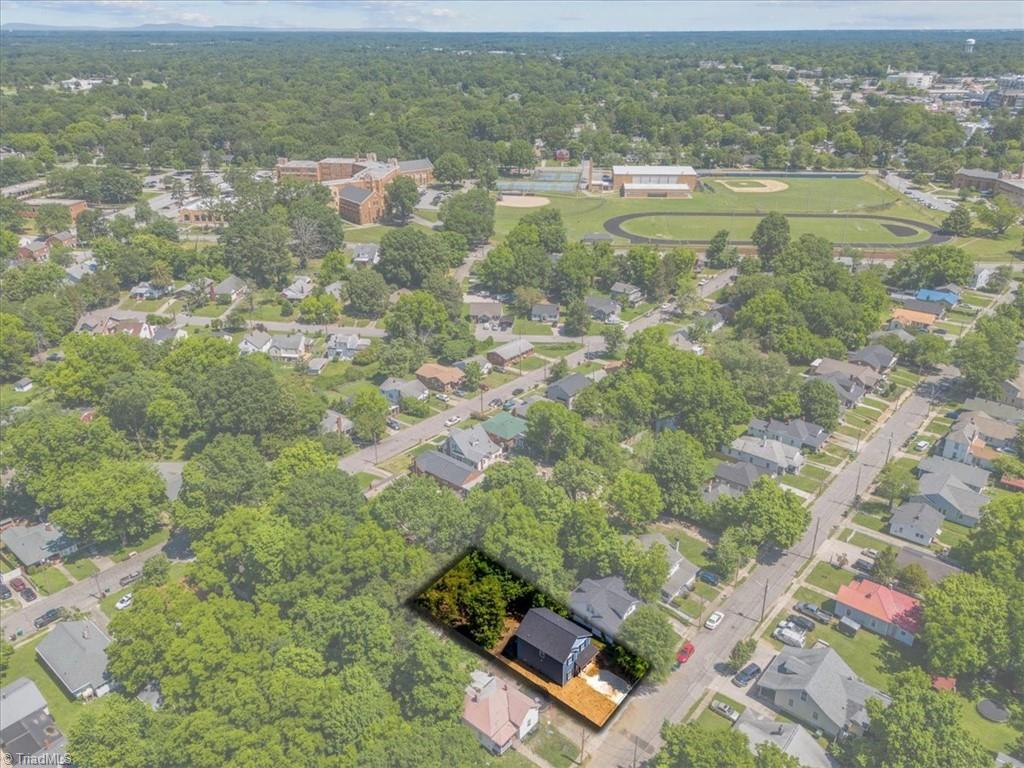 1124 Adams Street High Point, NC 27262 - Photo 4 of 31 Gallery Image 4