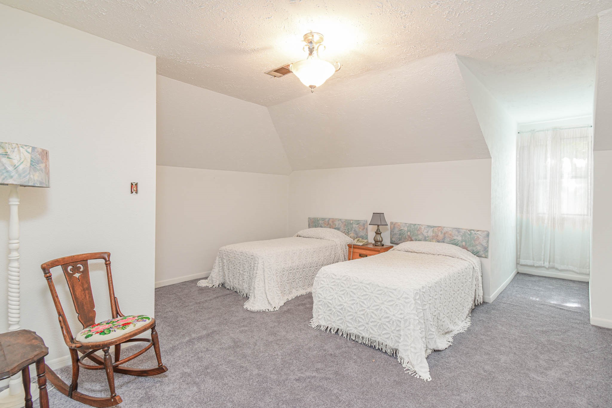 4503 Allen-Genoa Road Pasadena, TX 77504 - Photo 33 of 50 HUGE SECONARY UPSTAIRS BEDROOM.