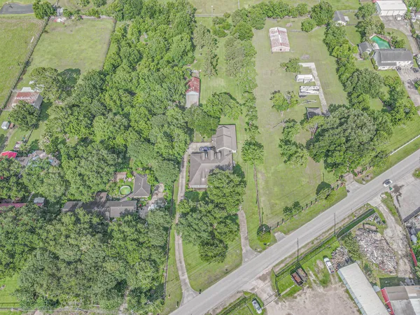 a view of a golf course with a garden