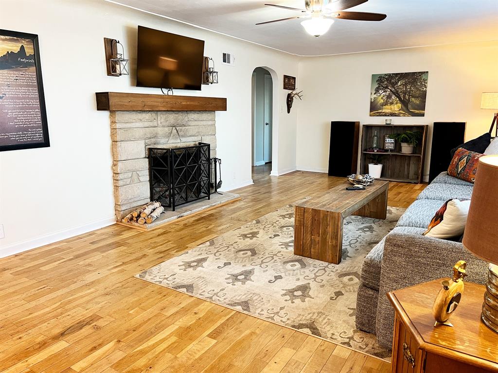 2810 South Post Road Indianapolis, IN 46239 - Photo 3 of 26 Gallery Image 3