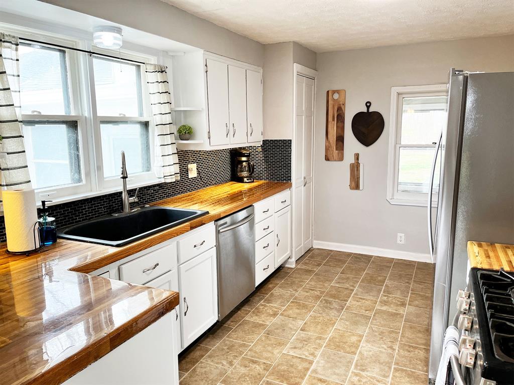 2810 South Post Road Indianapolis, IN 46239 - Photo 7 of 26 Gallery Image 7