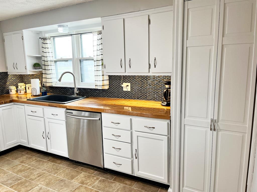 2810 South Post Road Indianapolis, IN 46239 - Photo 8 of 26 Gallery Image 8