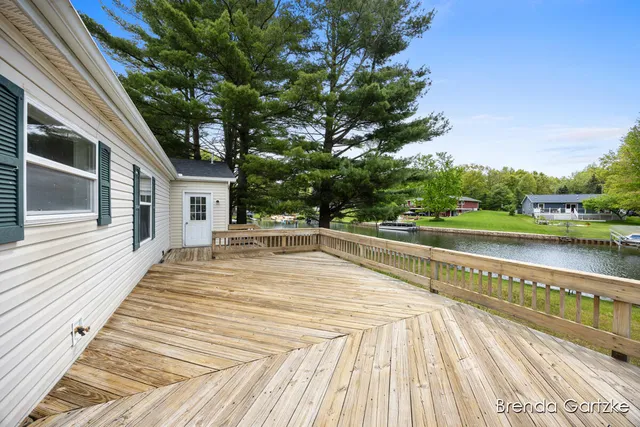 $329,000 | 17055 Blackfoot Trail, Howard City, MI 49329