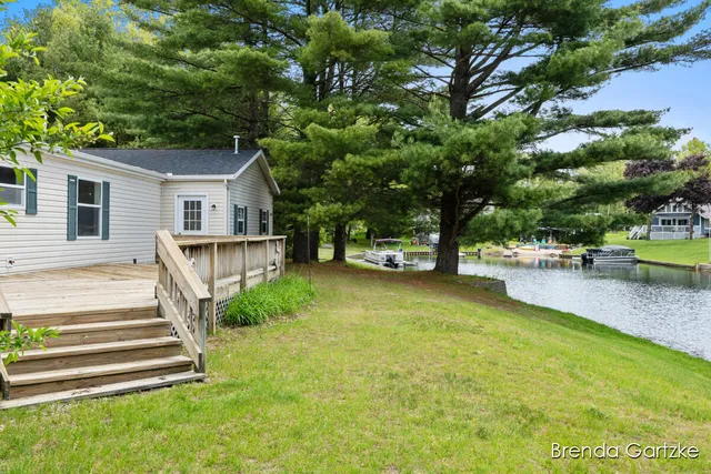 $329,000 | 17055 Blackfoot Trail, Howard City, MI 49329